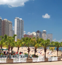 Oak street beach chicago